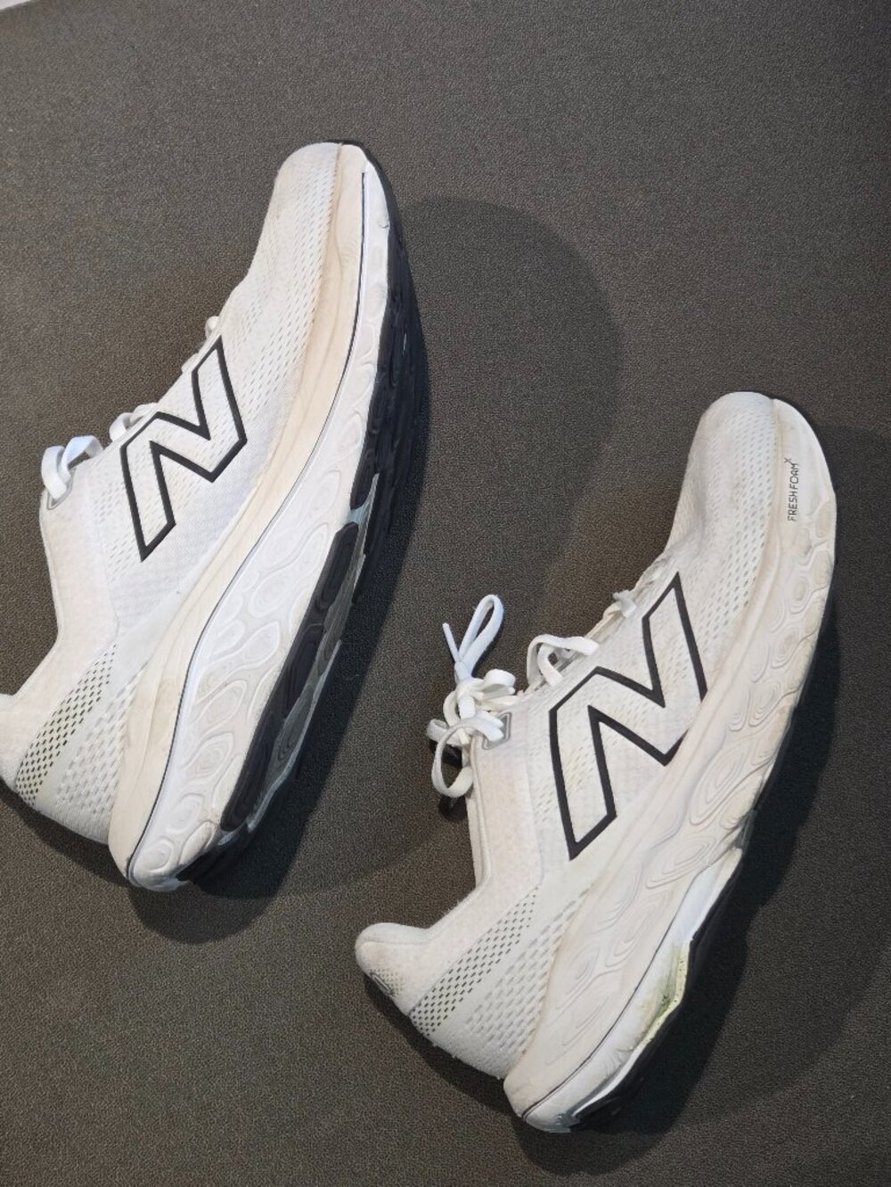 New balance sneakers fresh foam 860 9.5 us as new running shoes